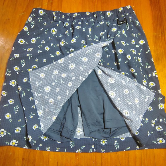 Duluth Trading Co Womens Daisy Print Skirt Shorts‎ Size Medium Elastic Waist - Picture 9 of 12